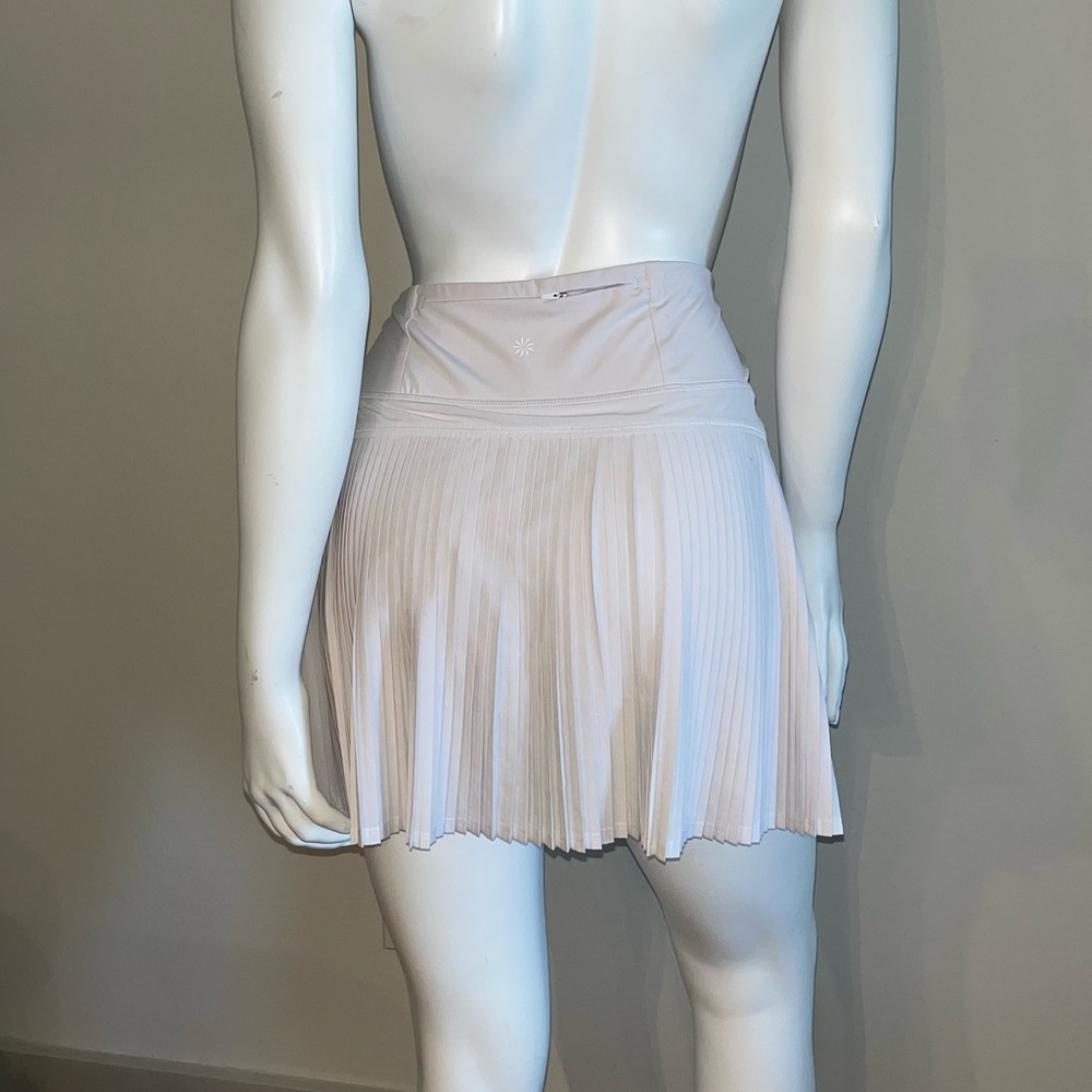 White size medium athlete skort